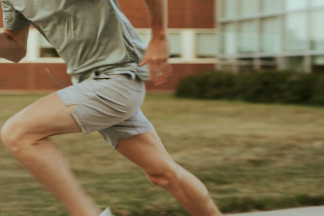 adam-davis-jQRxx47932o-unsplash fight or flight