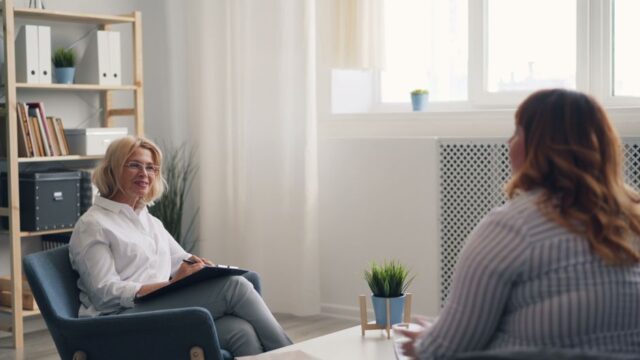 therapist for attachment style