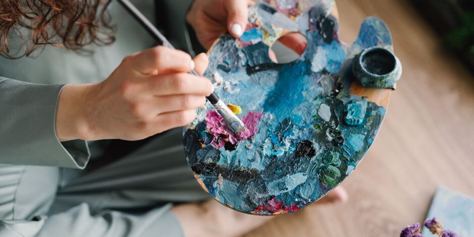 the-ultimate-guide-to-art-therapy-for-stress-management-image art therapy for stress